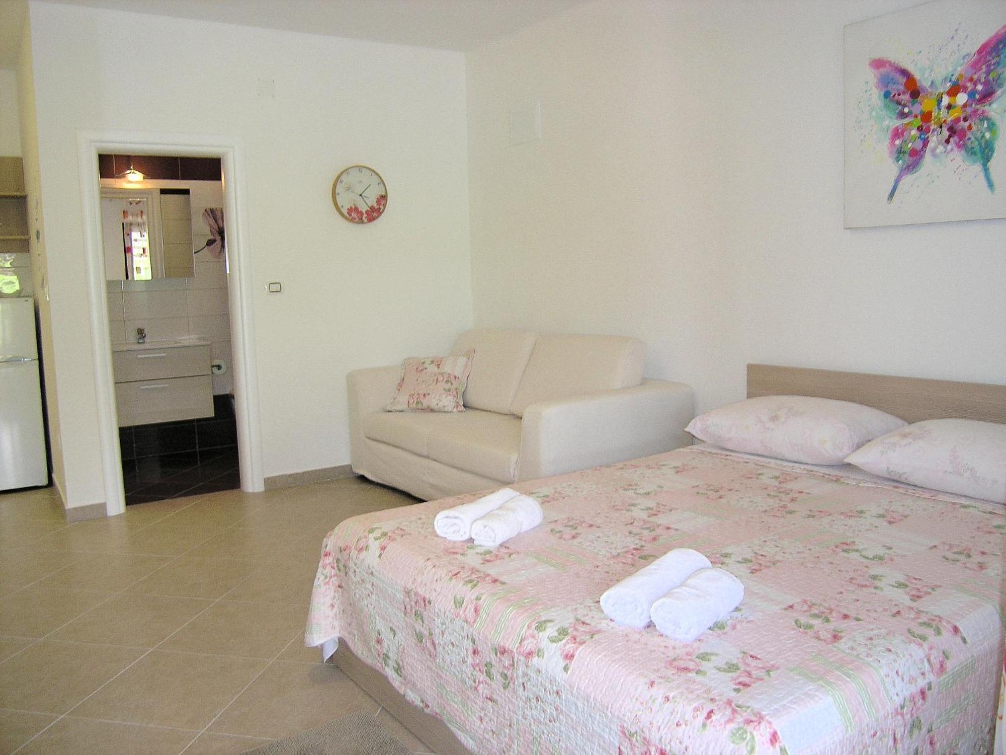 Apartments Iva Krk Town Exterior photo